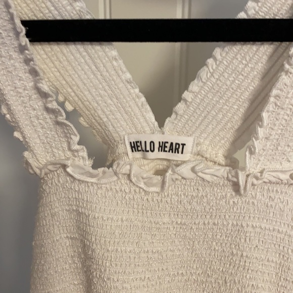 White crop top - The Latest Scoop - Picture 4 of 4